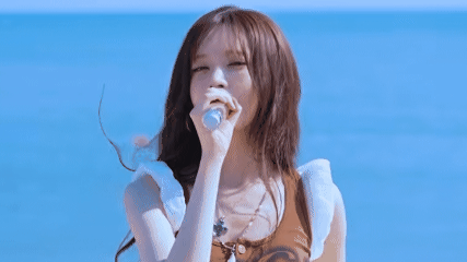  IVE Rilis Special Clip “Unreal”, Tampilkan Sisi Emosional Liz