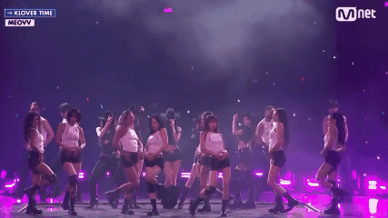  KCON LA Bergemuruh, Penonton Diajak Jump dan Bernyanyi Bersama