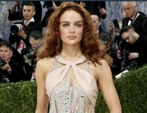  Joey King Bantah Jalani Operasi Plastik Jelang Met Gala 2026