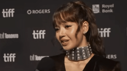  Lisa BLACKPINK Ungkap Arti Persahabatan dengan Jisoo, Jennie, dan Rosé di Dokumenter Always Lalisa
