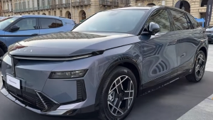  Lancia Gamma 2027 HF Meluncur dengan Teknologi Hybrid dan Desain Sporty