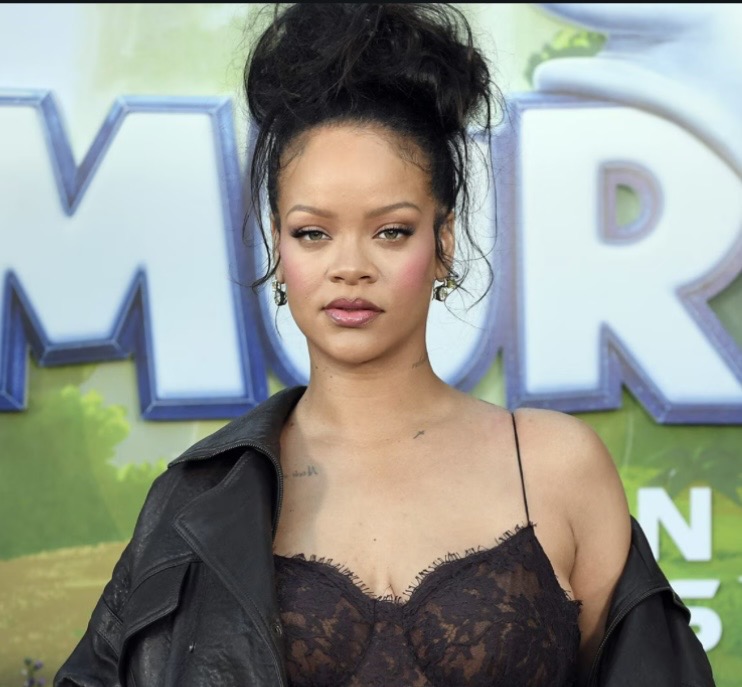  Rihanna Bagikan Foto Langka Putrinya Rocki Rayakan Ulang Tahun Pertama