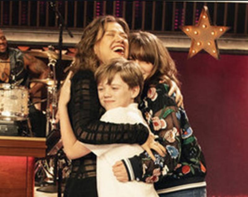  Kelly Clarkson Pilih Fokus pada Anak, Belum Ingin Kembali Berkencan