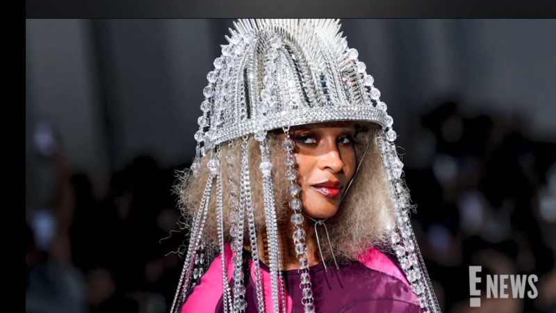 Ciara Pamer Baby Bump di Runway Paris Fashion Week, Anak Keempat Bersama Russell Wilson Segera Lahir