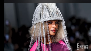 Ciara Pamer Baby Bump di Runway Paris Fashion Week, Anak Keempat Bersama Russell Wilson Segera Lahir