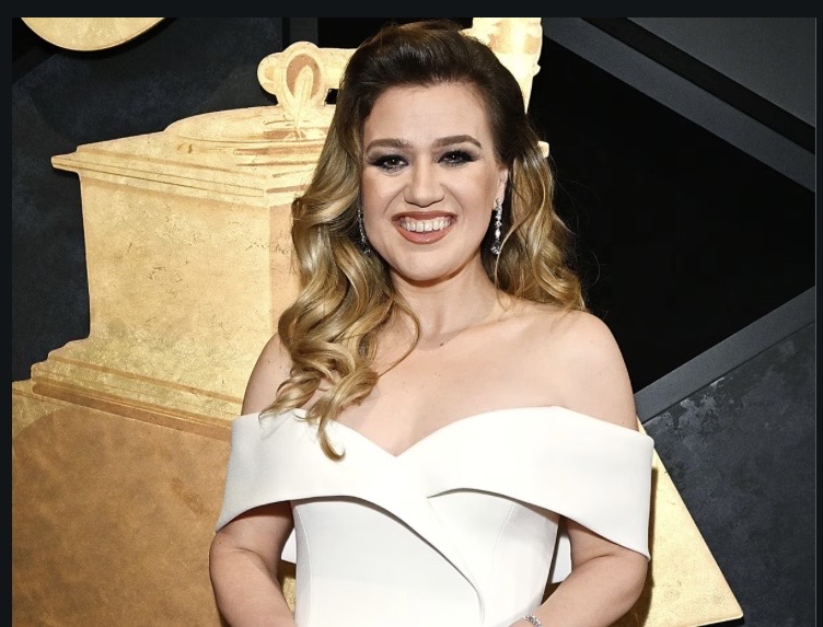 Rekaman CCTV Kunjungan Kelly Clarkson ke Toko Mainan Art of Play Terungkap